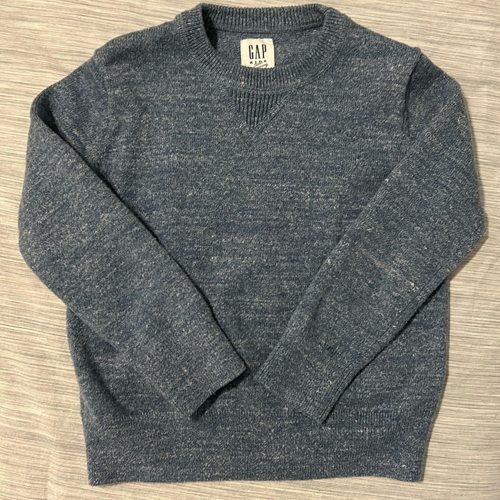 GAP boys blue sweater size xs